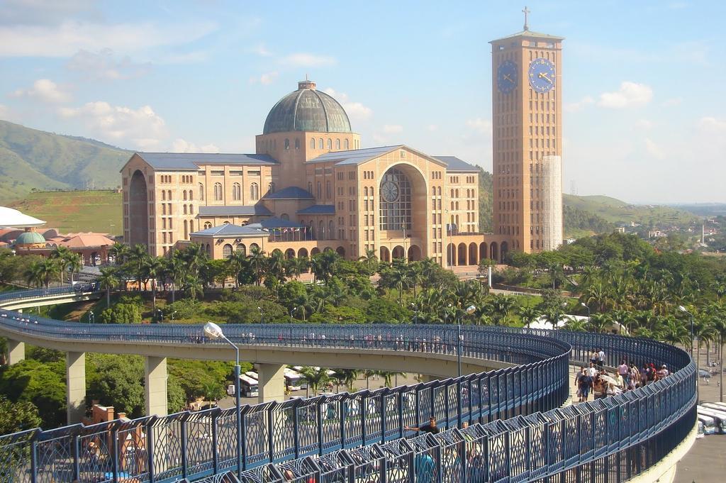 Pousada Soares Aparecida  Buitenkant foto